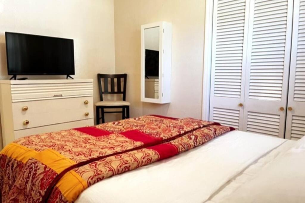House Close To Downtown, Airport, Raymond James Stadium, And Many More Places Tampa Exterior foto